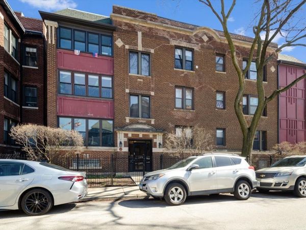 3707 N Wilton Avenue, Unit 2, Chicago, IL 60613