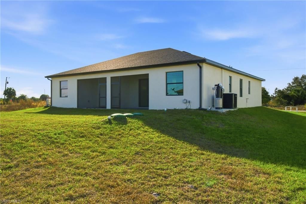 257/259 Grant Blvd, Lehigh Acres, FL 33974 Photo