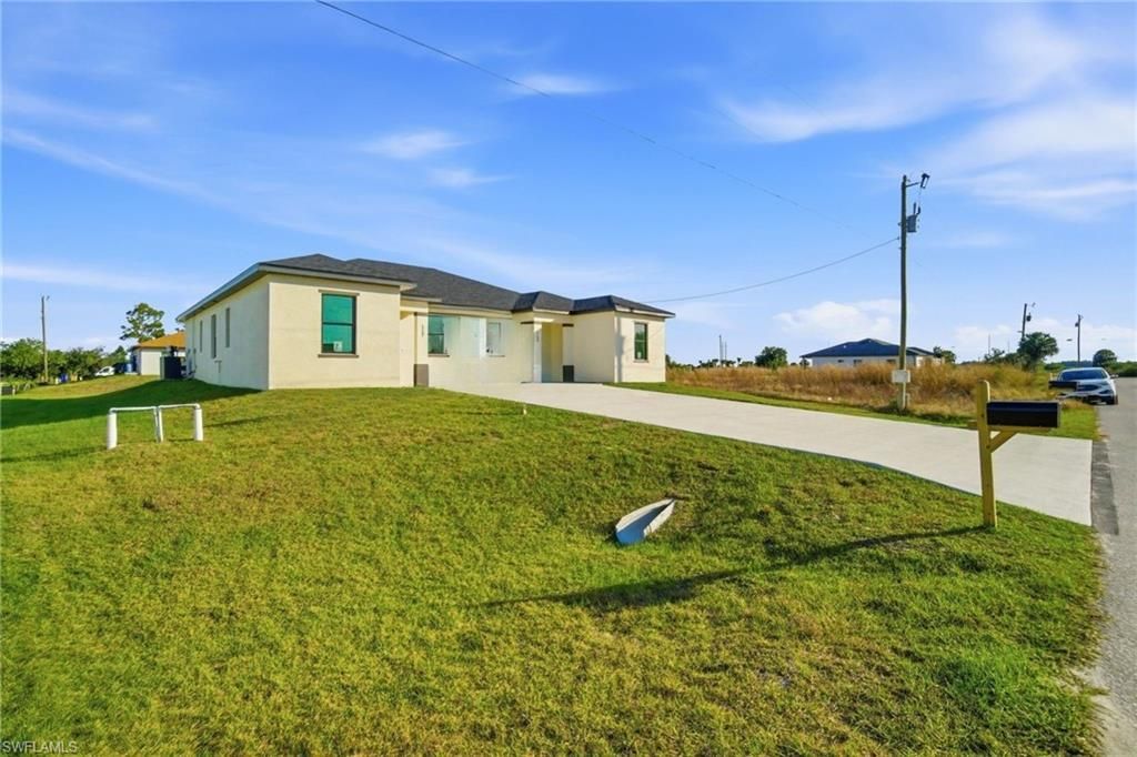 257/259 Grant Blvd, Lehigh Acres, FL 33974 Photo