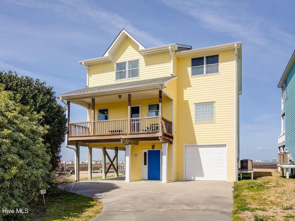 1711 E Fort Macon Road, Atlantic Beach, NC 28512