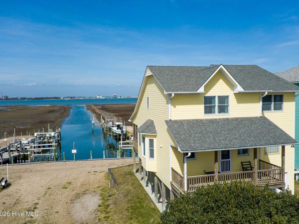 1711 E Fort Macon Road, Atlantic Beach, NC 28512