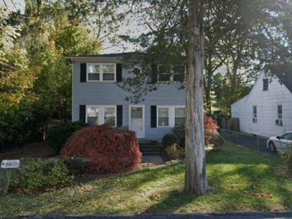 42 E 16th Street, Huntington Station, NY 11746