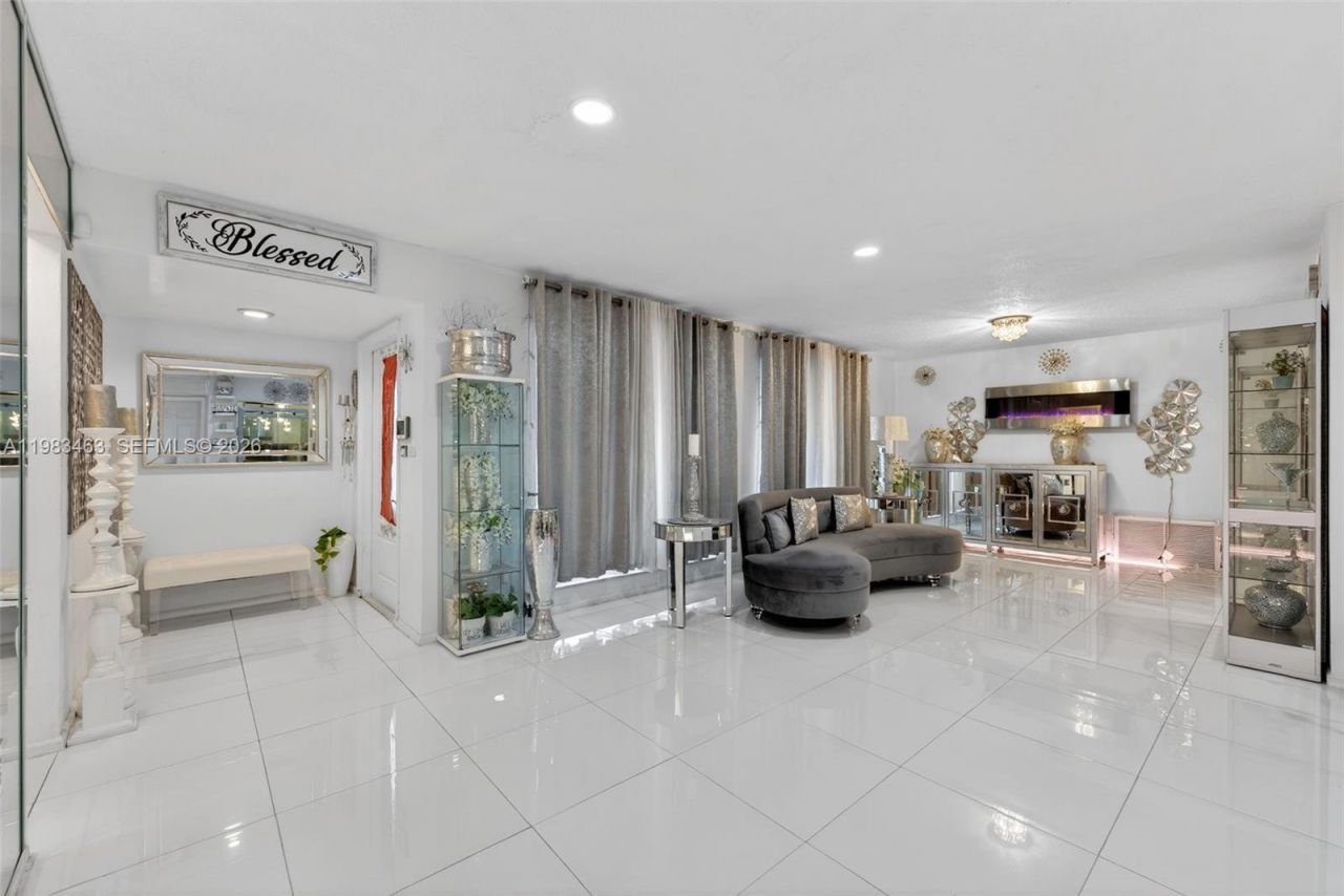 7777 Fairway Blvd, Miramar, FL 33023 Photo