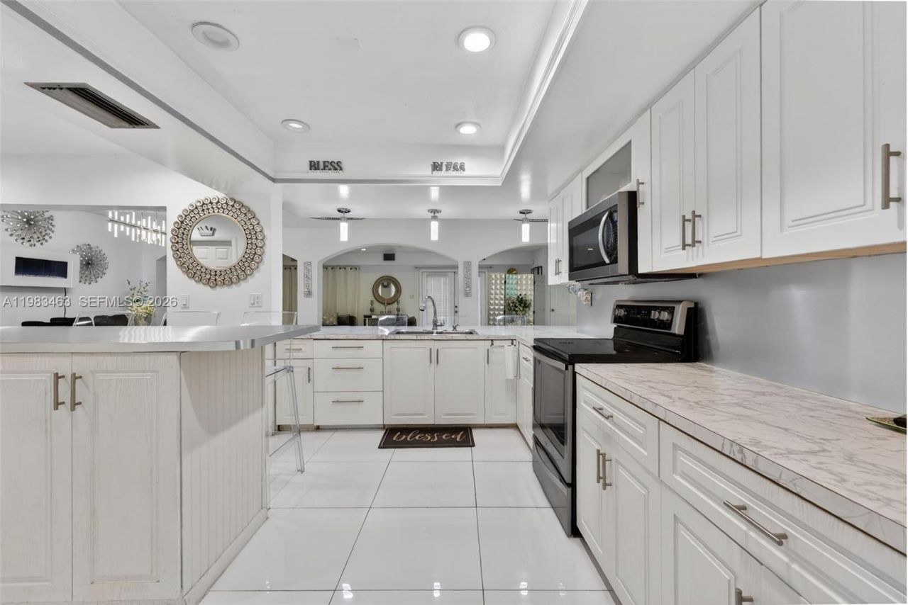 7777 Fairway Blvd, Miramar, FL 33023 Photo