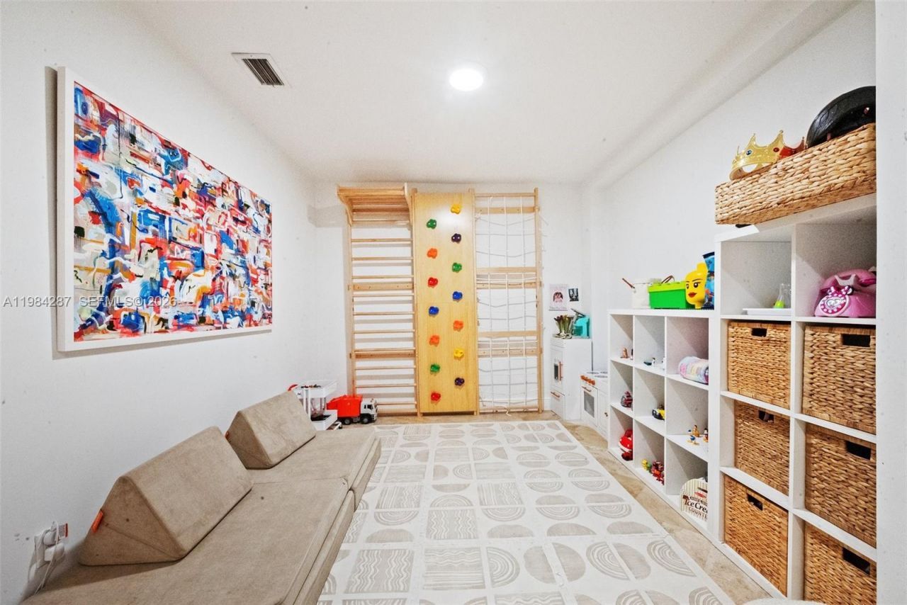 200 W Mashta Dr, Key Biscayne, FL 33149 Photo