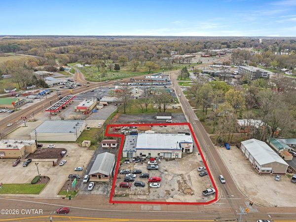 1039 W Van Hook Street , Milan, TN 38358