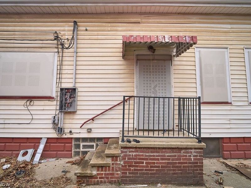 6511 Fullerton Avenue, Cleveland, OH 44105 Photo 2