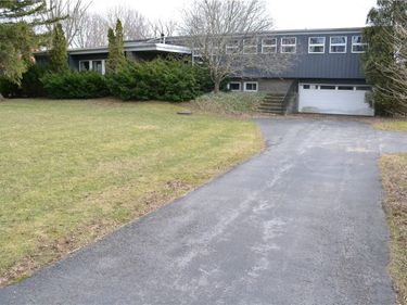 37 Brook Hollow Drive, Auburn, NY 13021