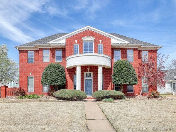 29 River Oaks Avenue , McAlester, OK 74501