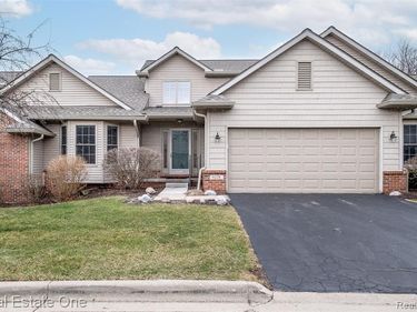 6228 Northridge Hills Drive, Brighton, MI 48116