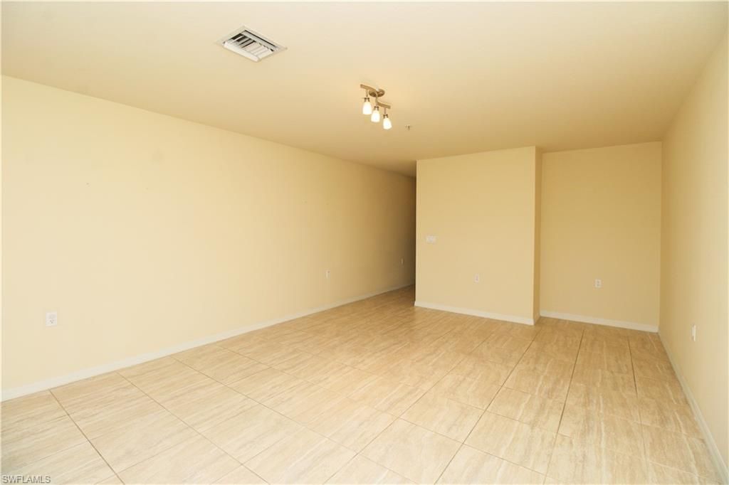 9051 Gervais Cir, Unit 1503, Naples, FL 34120 Photo