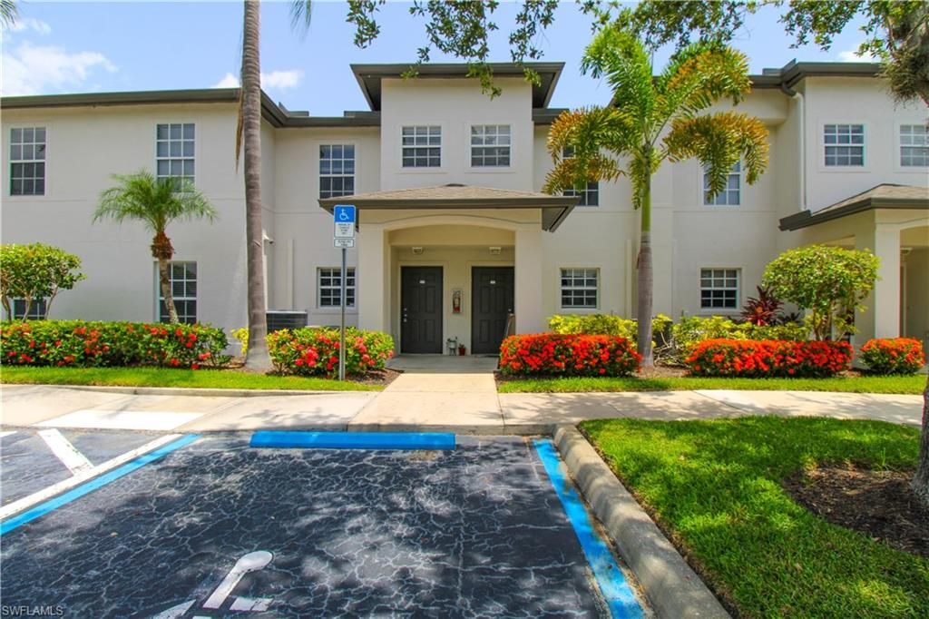 9051 Gervais Cir, Unit 1503, Naples, FL 34120 Photo