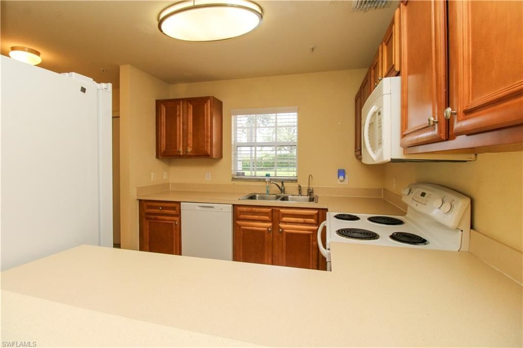 9051 Gervais Cir, Unit 1503, Naples, FL 34120 Photo