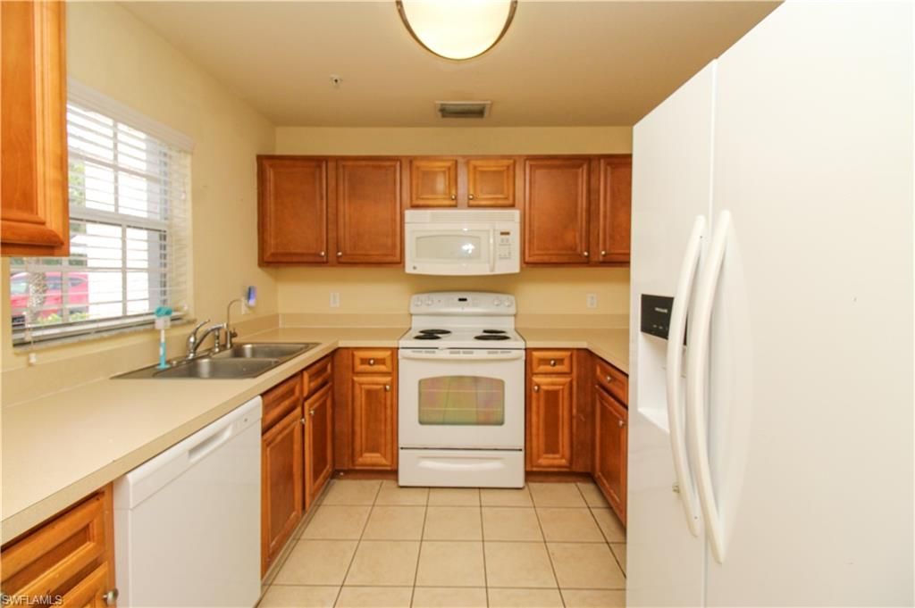9051 Gervais Cir, Unit 1503, Naples, FL 34120 Photo