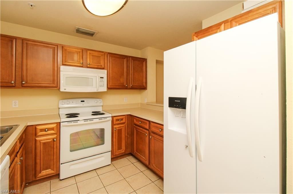 9051 Gervais Cir, Unit 1503, Naples, FL 34120 Photo