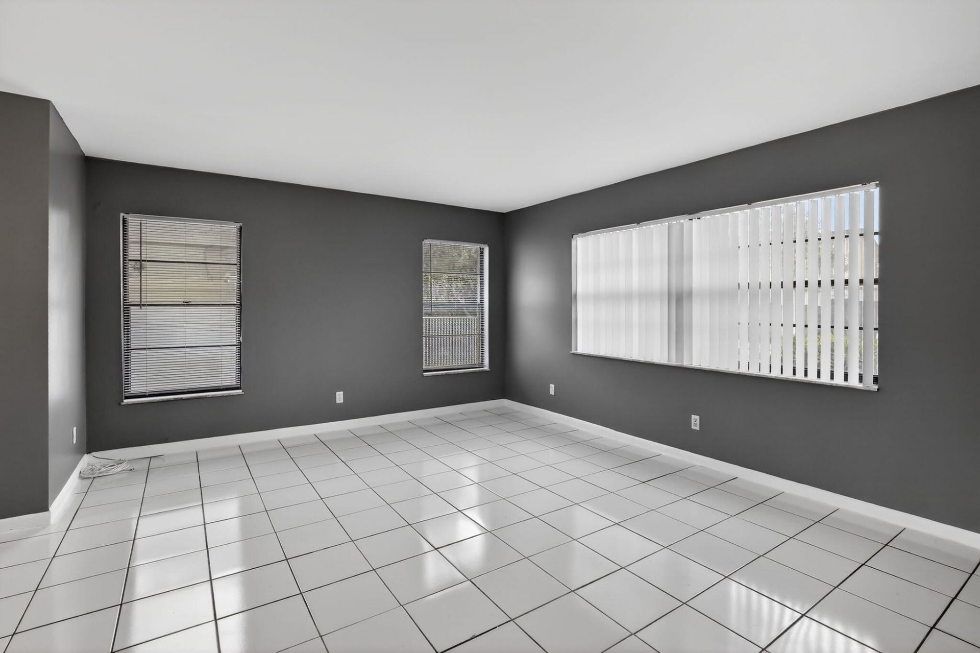 7721 NW 42nd Court, Hollywood, FL 33024 Photo