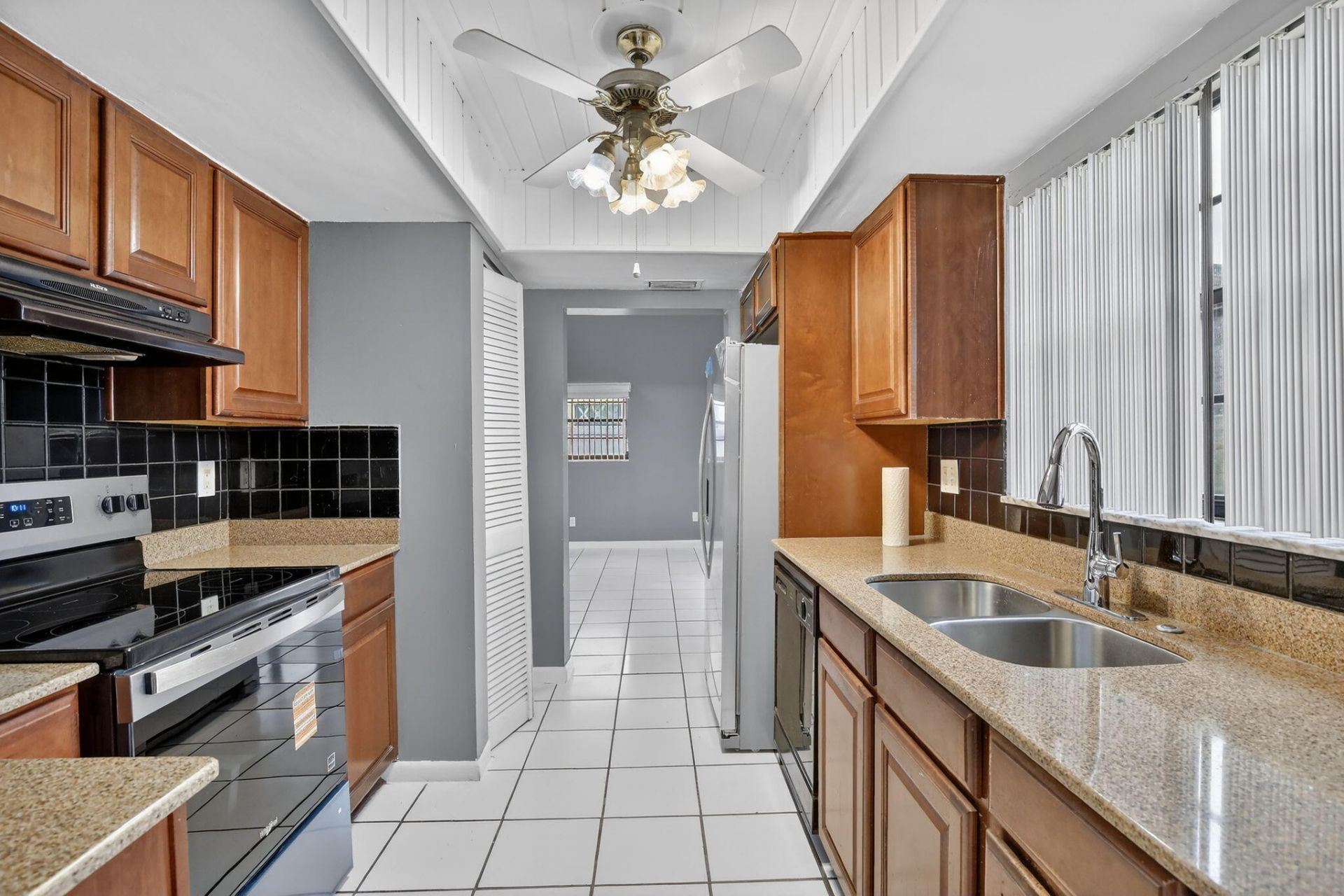 7721 NW 42nd Court, Hollywood, FL 33024 Photo