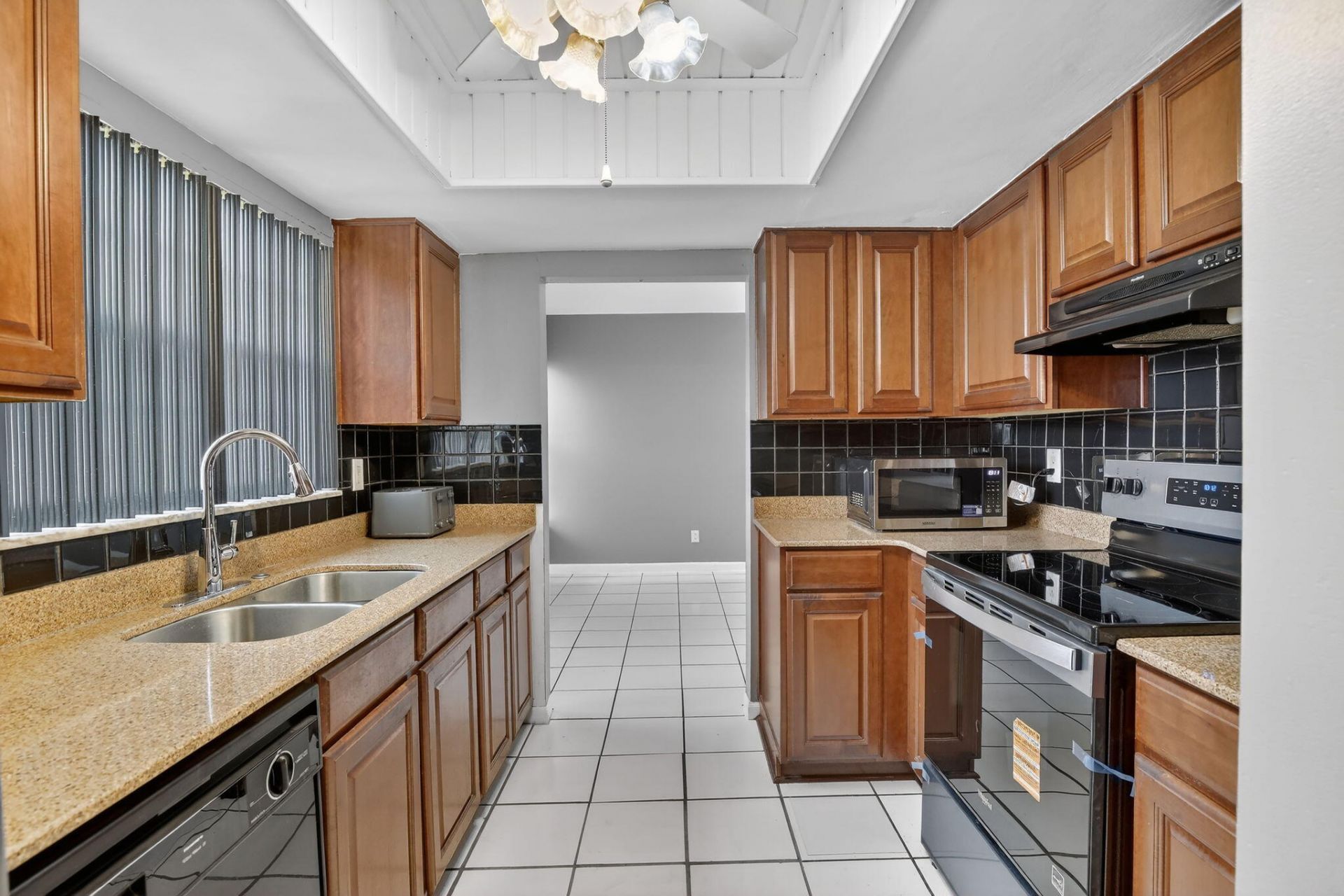 7721 NW 42nd Court, Hollywood, FL 33024 Photo