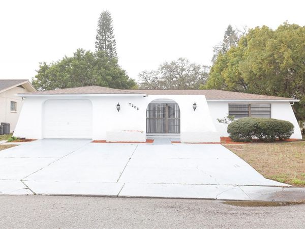7206 SAN MORITZ DRIVE , PORT RICHEY, FL 34668