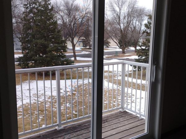 1027 Pond View Court, Vadnais Heights, MN 55127