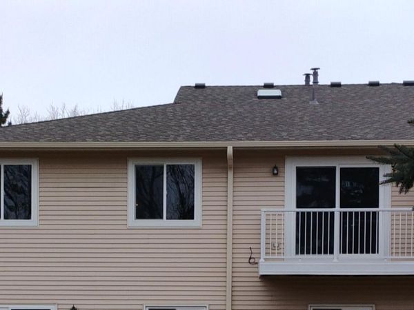 1027 Pond View Court, Vadnais Heights, MN 55127