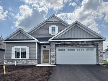 3660 Coral Bell Drive, Shakopee, MN 55379