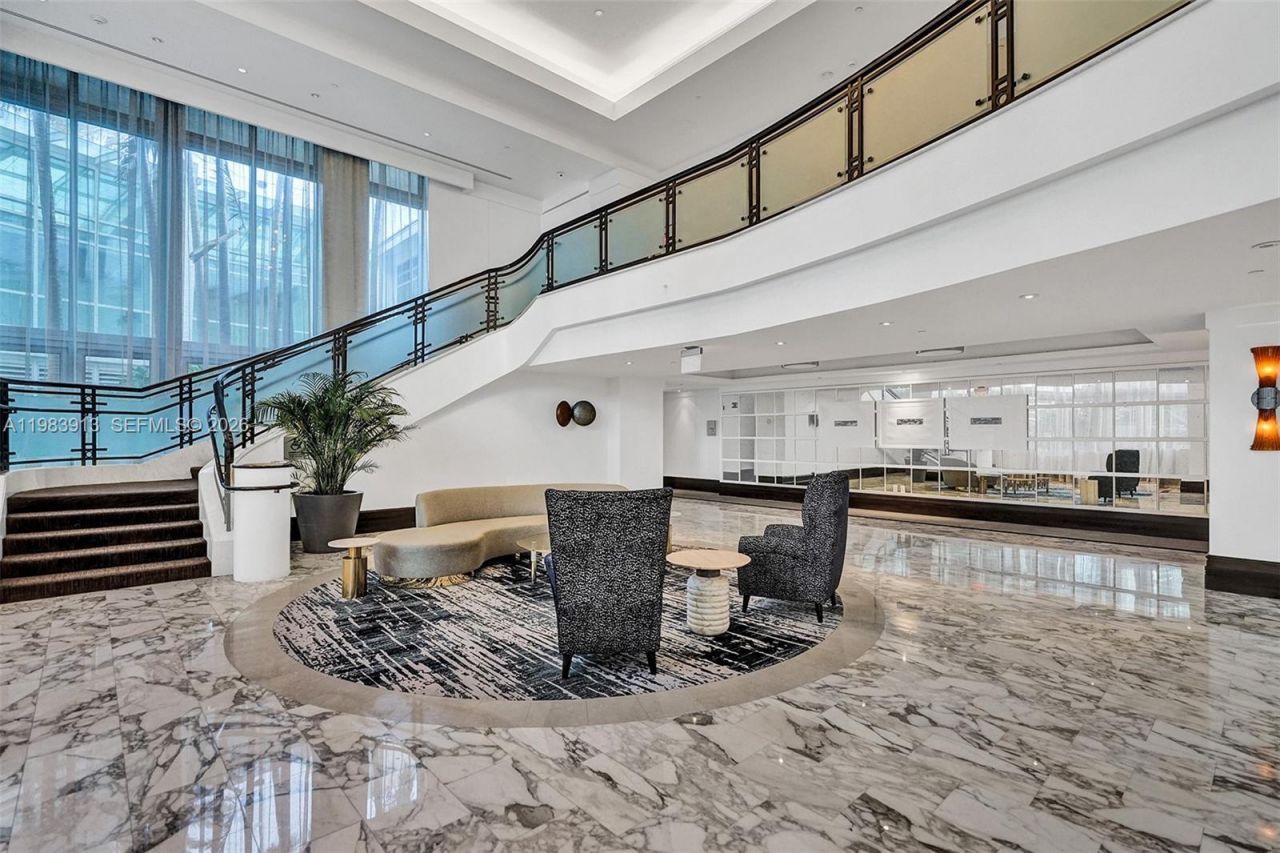 4391 Collins Ave, Unit 605, Miami Beach, FL 33140 Photo