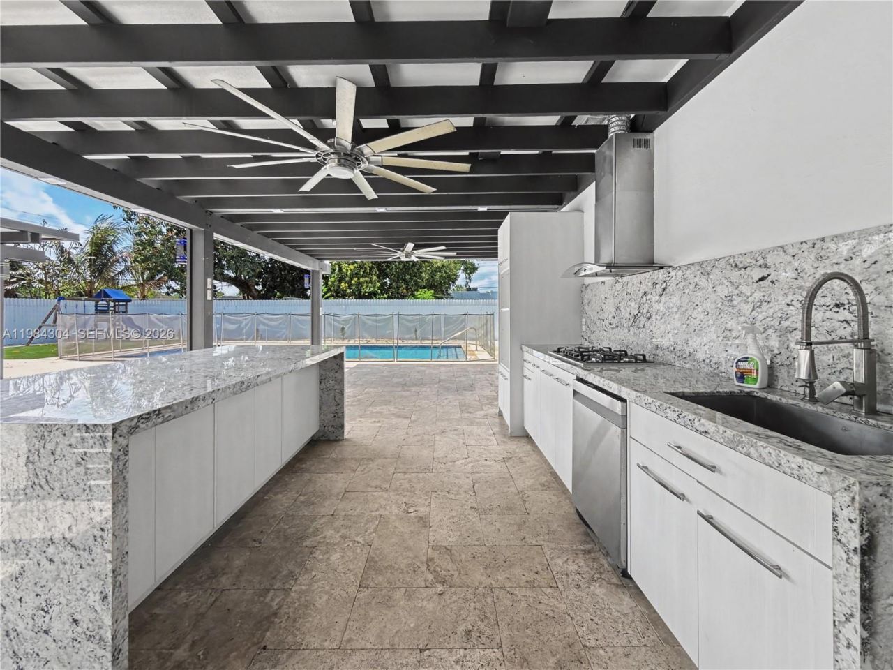 660 S Biscayne River Dr, Miami, FL 33169 Photo