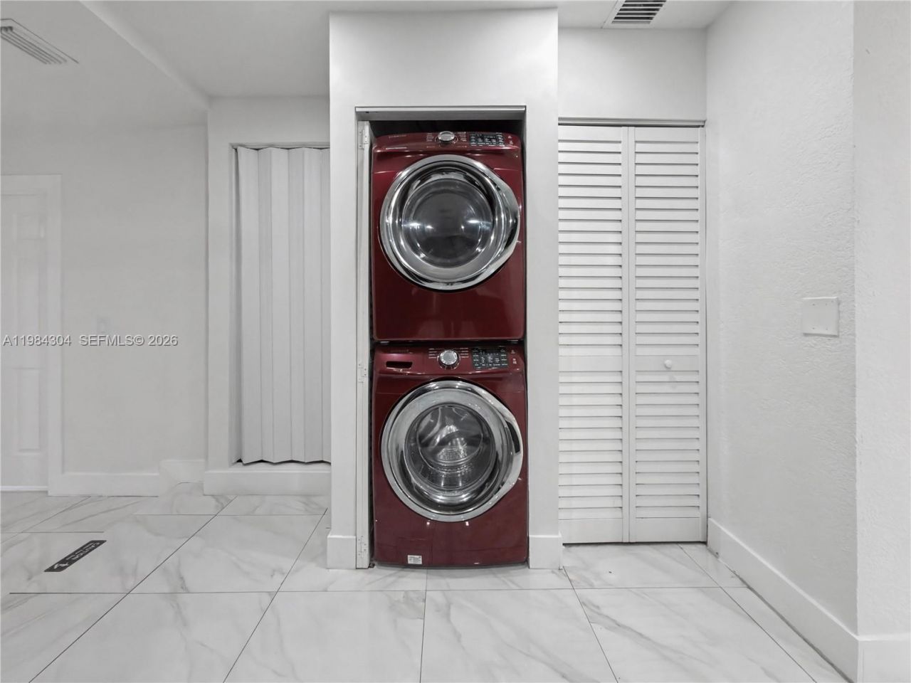 660 S Biscayne River Dr, Miami, FL 33169 Photo