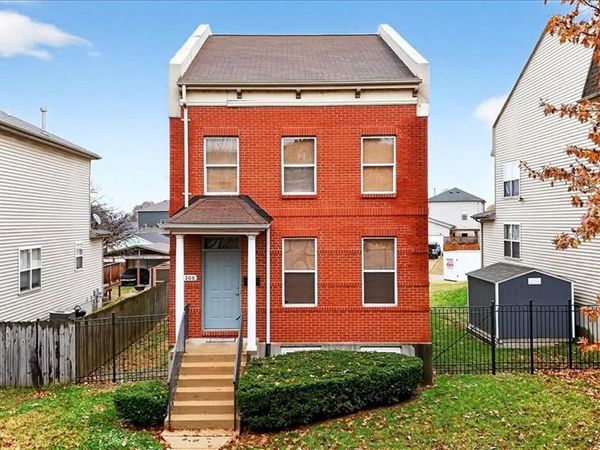 1208 S 13th Street, St Louis, MO 63104