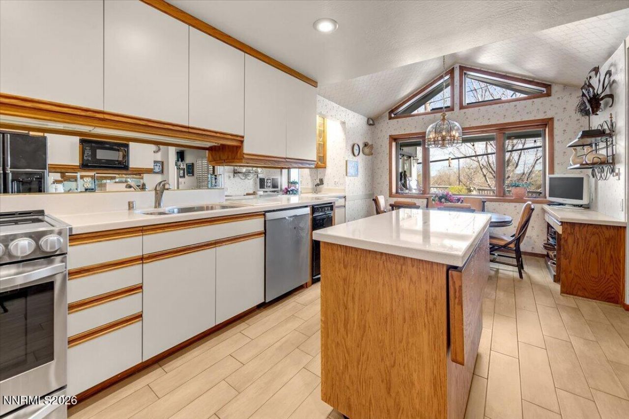 100 Moore Lane, Reno, NV 89509 Photo