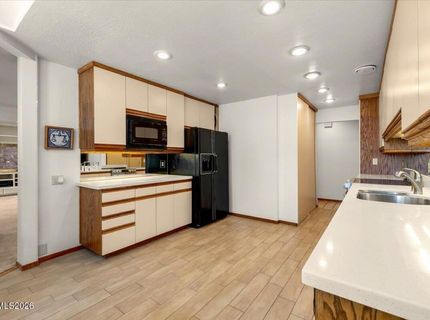 100 Moore Lane, Reno, NV 89509 Photo