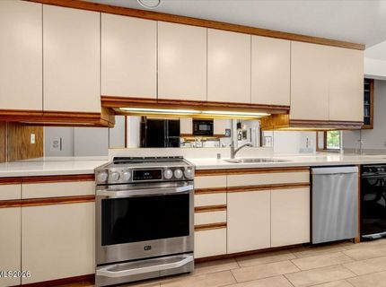 100 Moore Lane, Reno, NV 89509 Photo