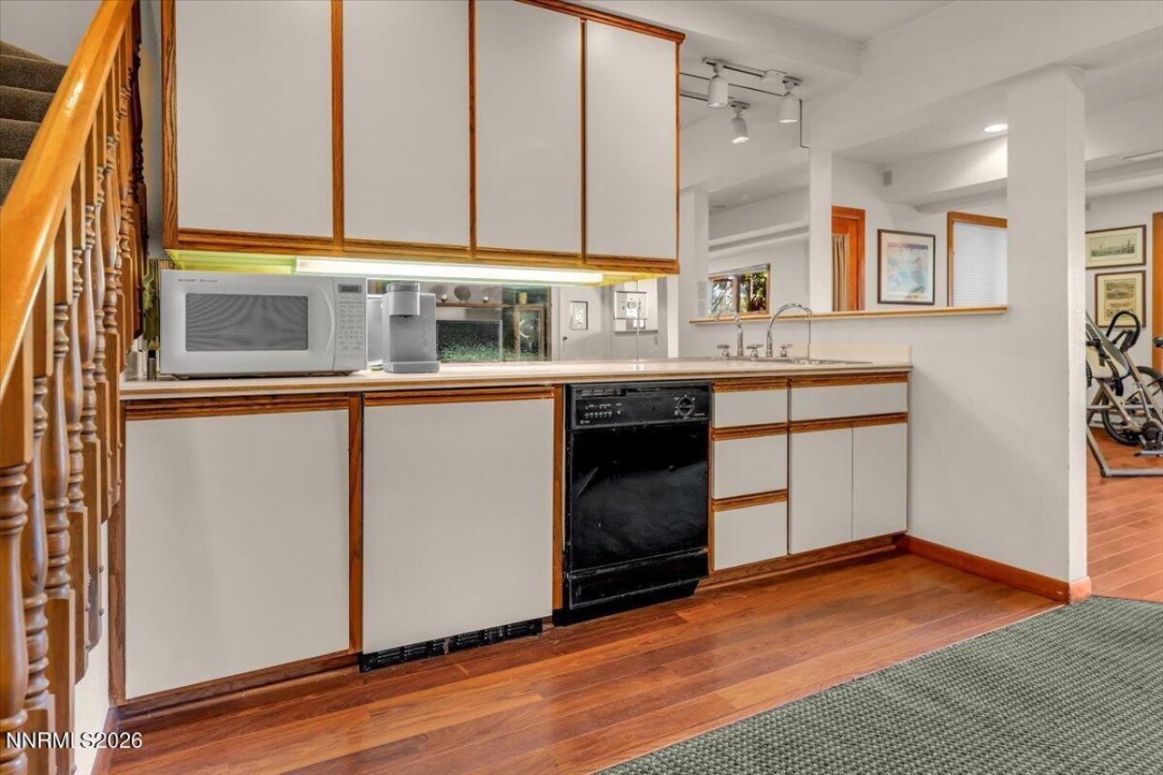 100 Moore Lane, Reno, NV 89509 Photo