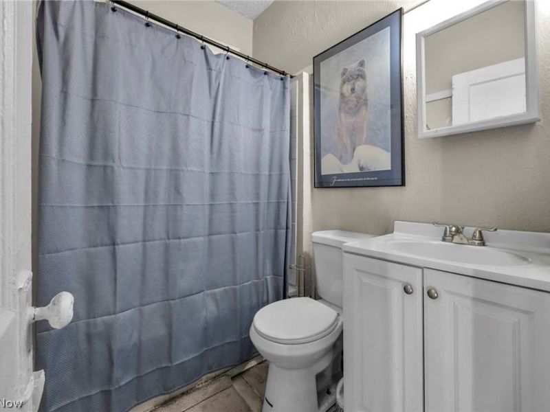 12014 Iowa Avenue, Cleveland, OH 44108 Photo 21