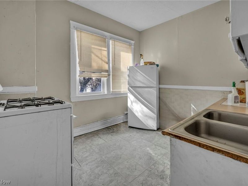 12014 Iowa Avenue, Cleveland, OH 44108 Photo 41