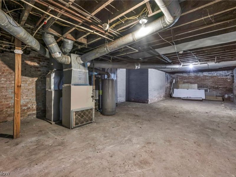 12014 Iowa Avenue, Cleveland, OH 44108 Photo 45