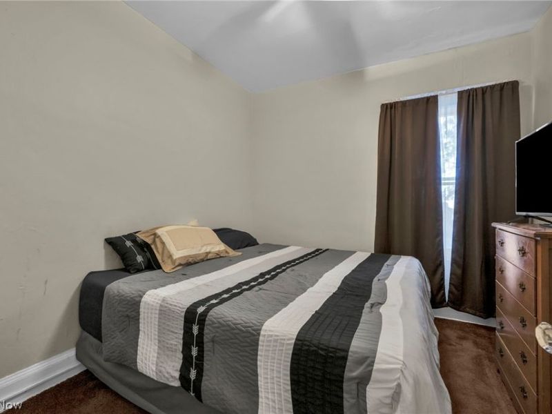 12014 Iowa Avenue, Cleveland, OH 44108 Photo 9