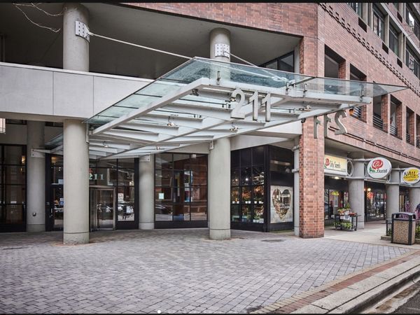 211 E OHIO Street, Unit 614, Chicago, IL 60611