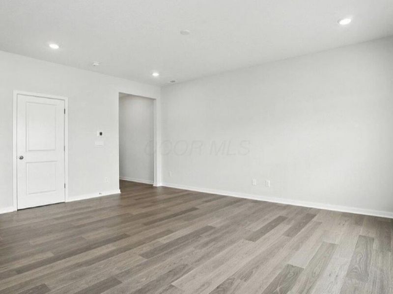 1476 Cardinez Way , Unit 1476, Columbus, OH 43228 Photo 9