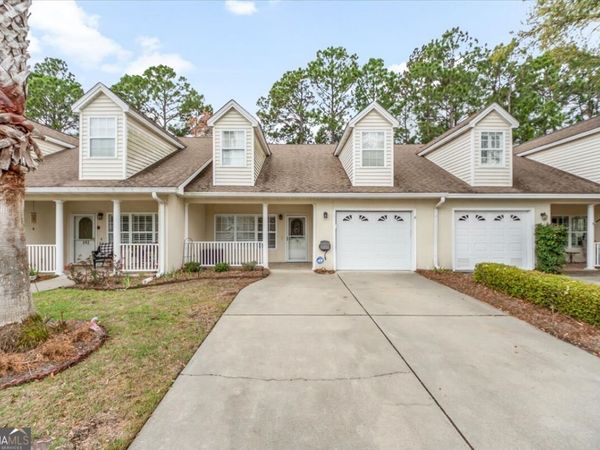 190 Peppertree Crossing Avenue, Brunswick, GA 31525