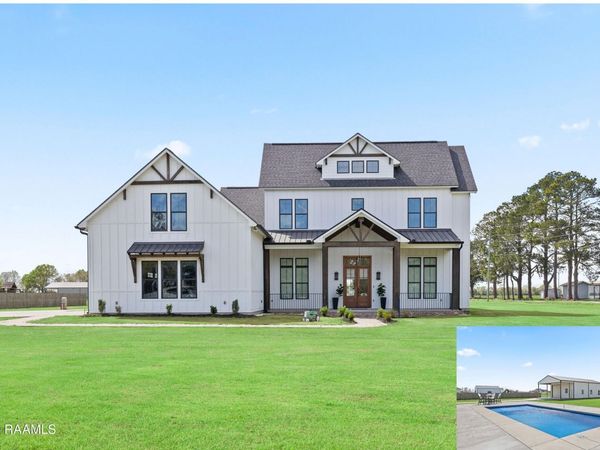 100 Viaulet Road , Youngsville, LA 70592