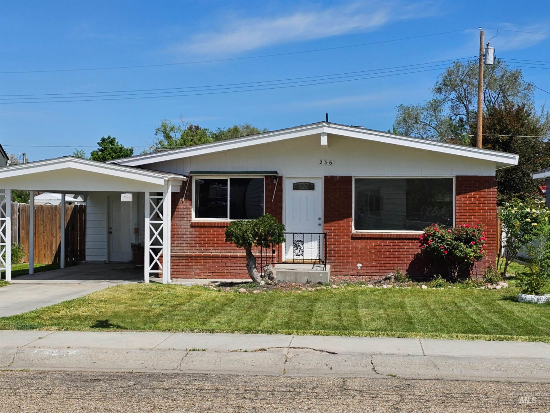 236 Meffan Ave, Nampa, ID 83651 Main Photo