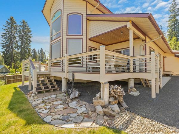 204 S 2nd St, Elk River, ID 83827