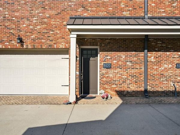 8255 Main Street, Woodstock, GA 30188