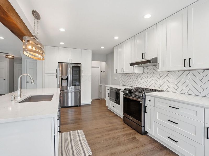 3917 Man O War Court, Columbus, OH 43221 Photo 22