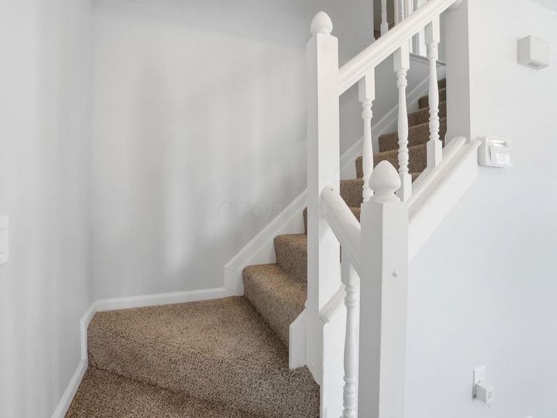 3917 Man O War Court, Columbus, OH 43221 Photo 28