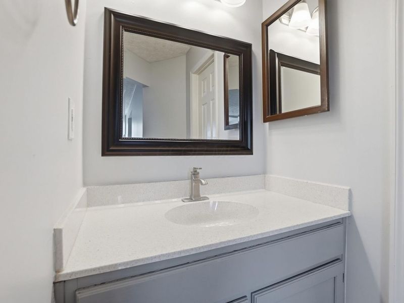 3917 Man O War Court, Columbus, OH 43221 Photo 34