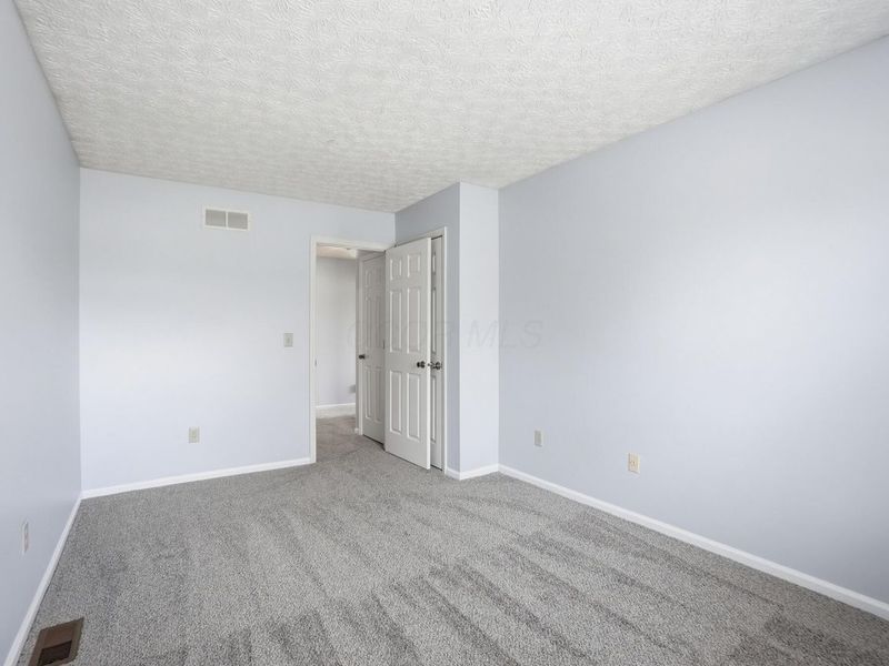 3917 Man O War Court, Columbus, OH 43221 Photo 46