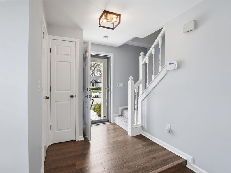 3917 Man O War Court, Columbus, OH 43221 Photo 9